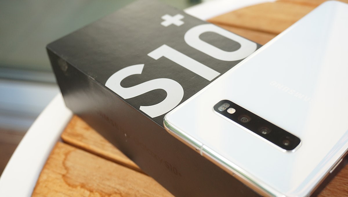 三星Galaxy S10 vs iPhone XS：您应该购买哪一个？