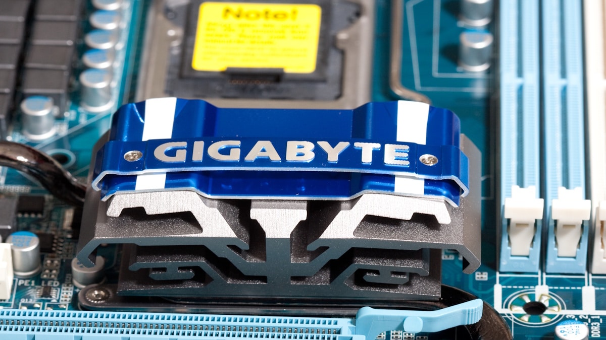 千兆字节的主板暴露于隐形恶意软件威胁