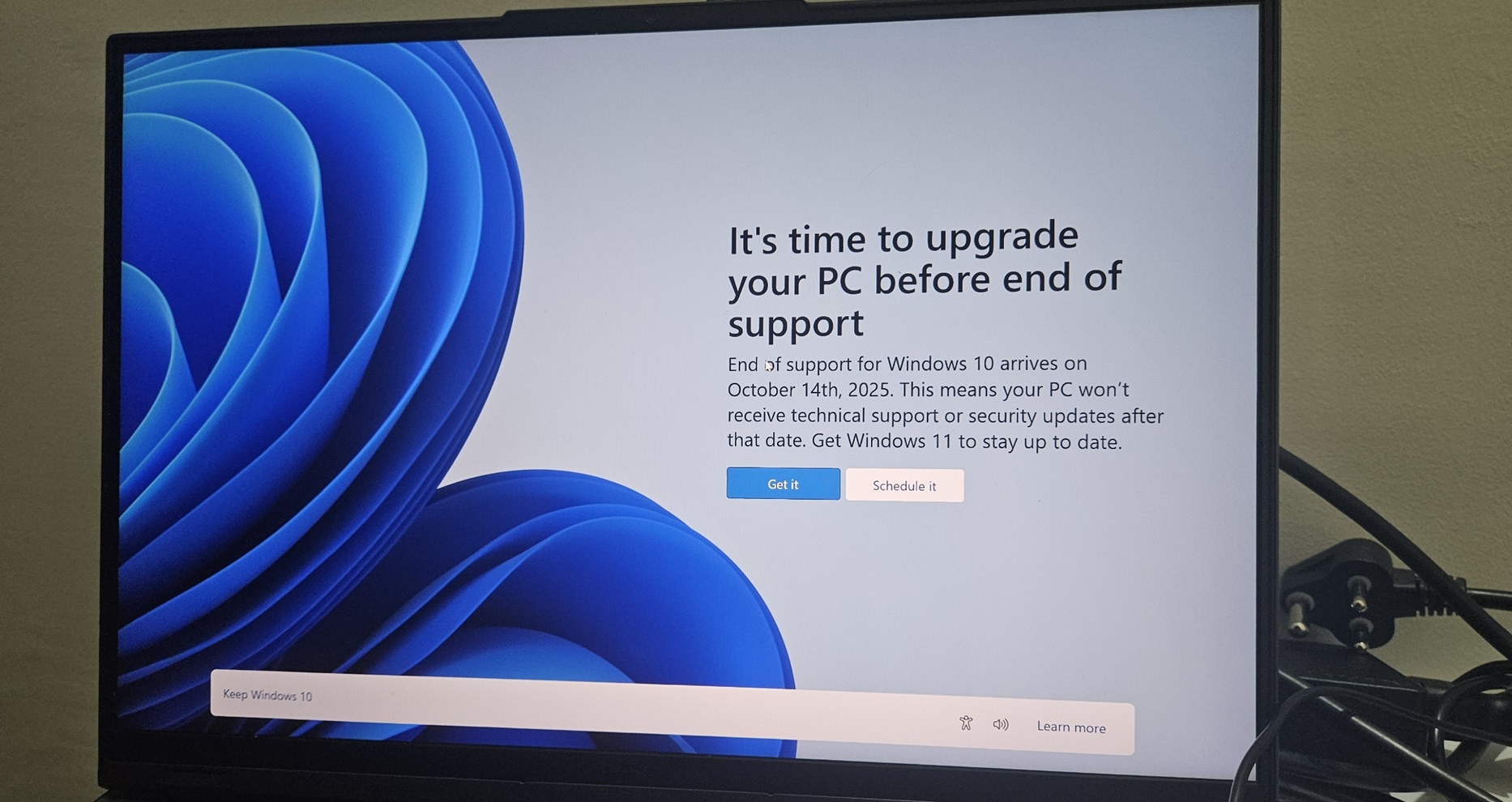 Microsoft Nags更多的用户使用Windows 10的寿命横幅，说获得Windows 11