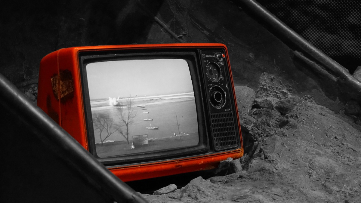 如何将手机连接到电视（Android TV，智能电视和正常）？