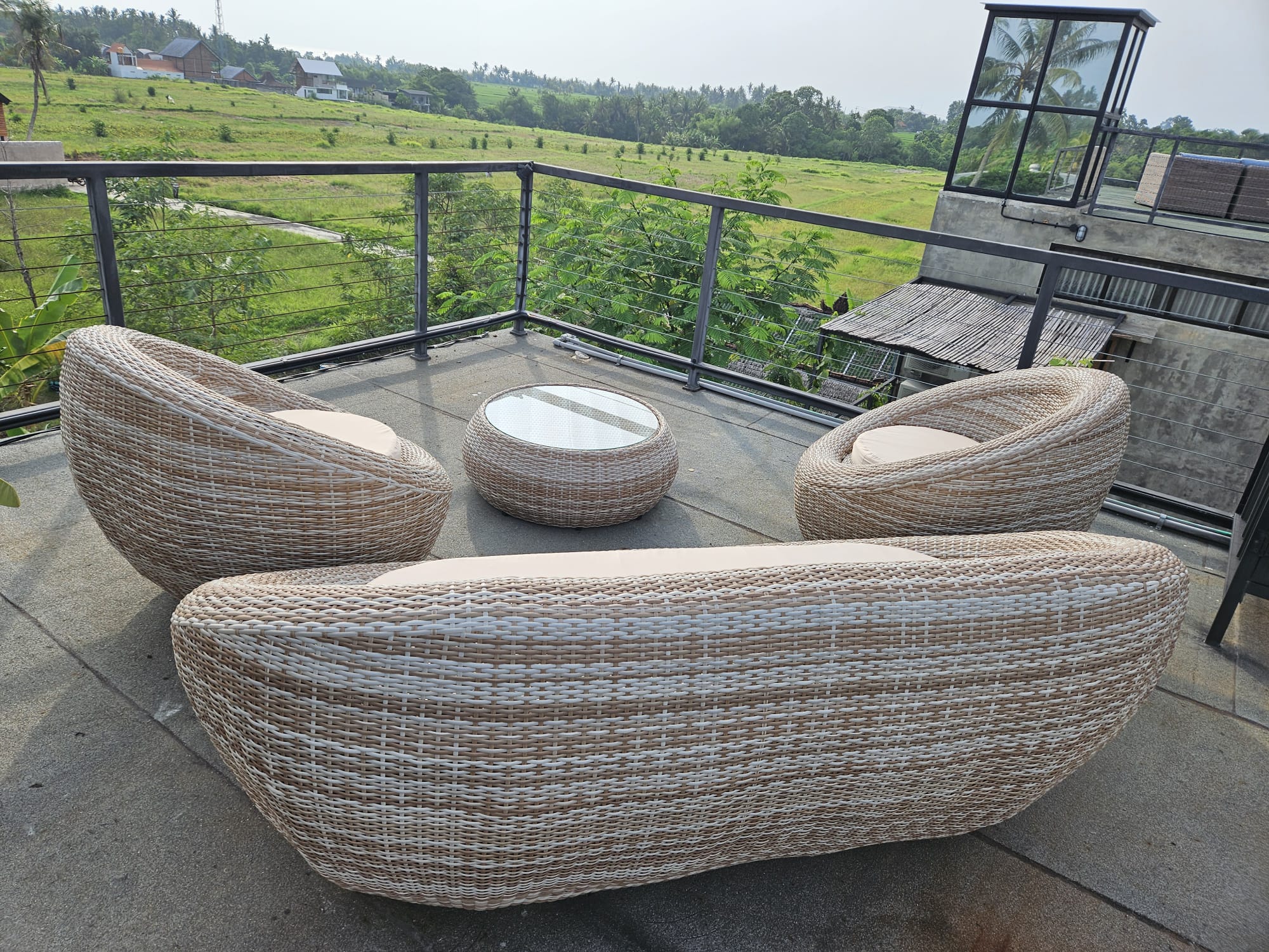 Balifornia Villa Balifornia在Kedungu出售，設備齊全，有45年的租賃