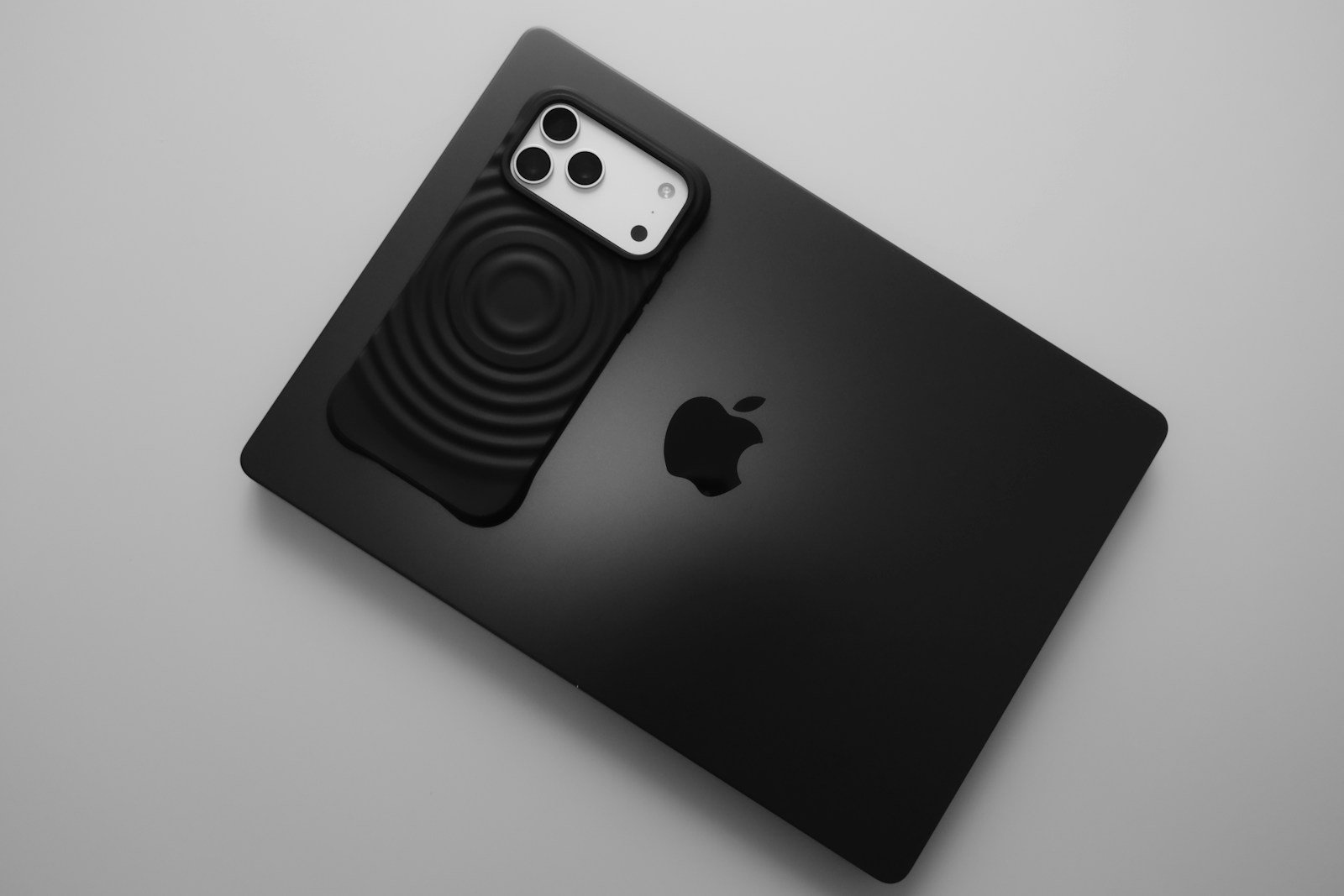 2026 年热门 iPhone 17 Pro 手机壳