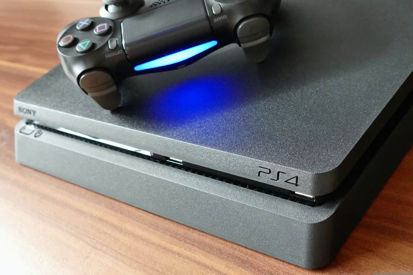修复闪烁蓝色的PS4控制器