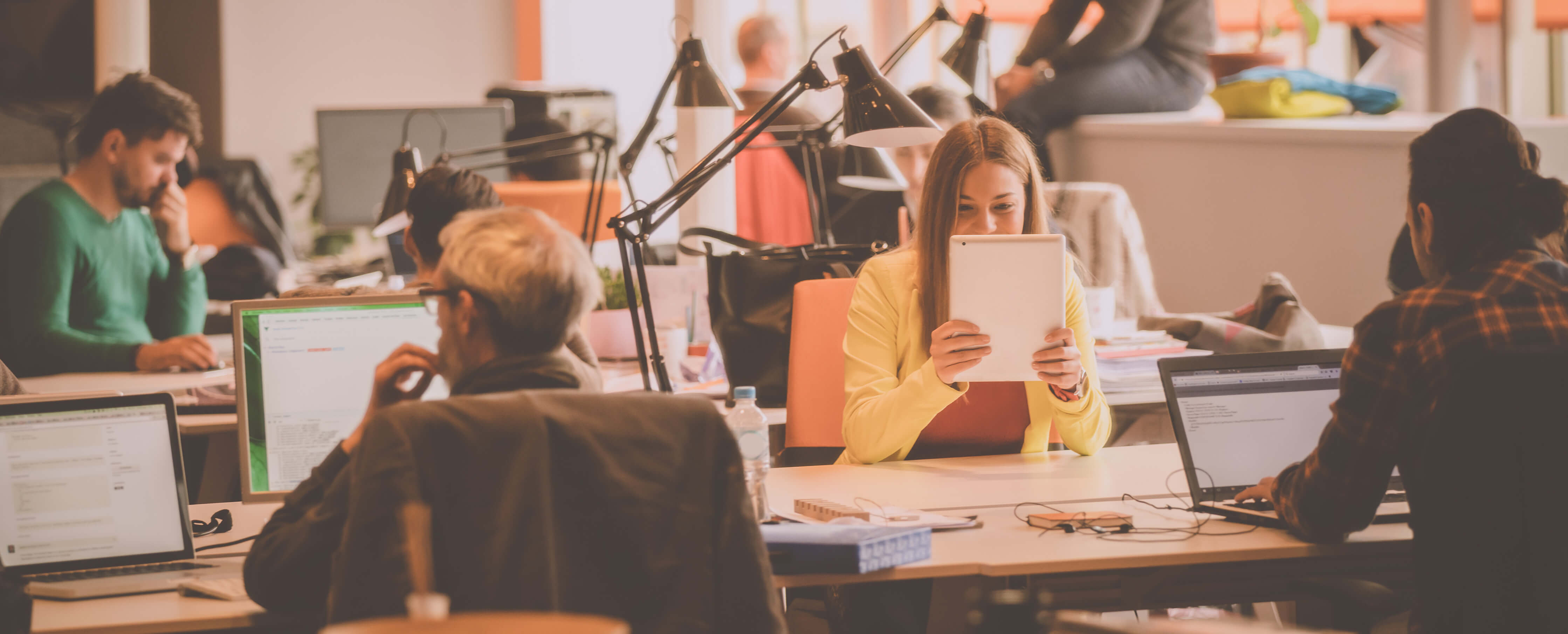 在员工桌面和后端服务器上制作机器人自动化的良好工作