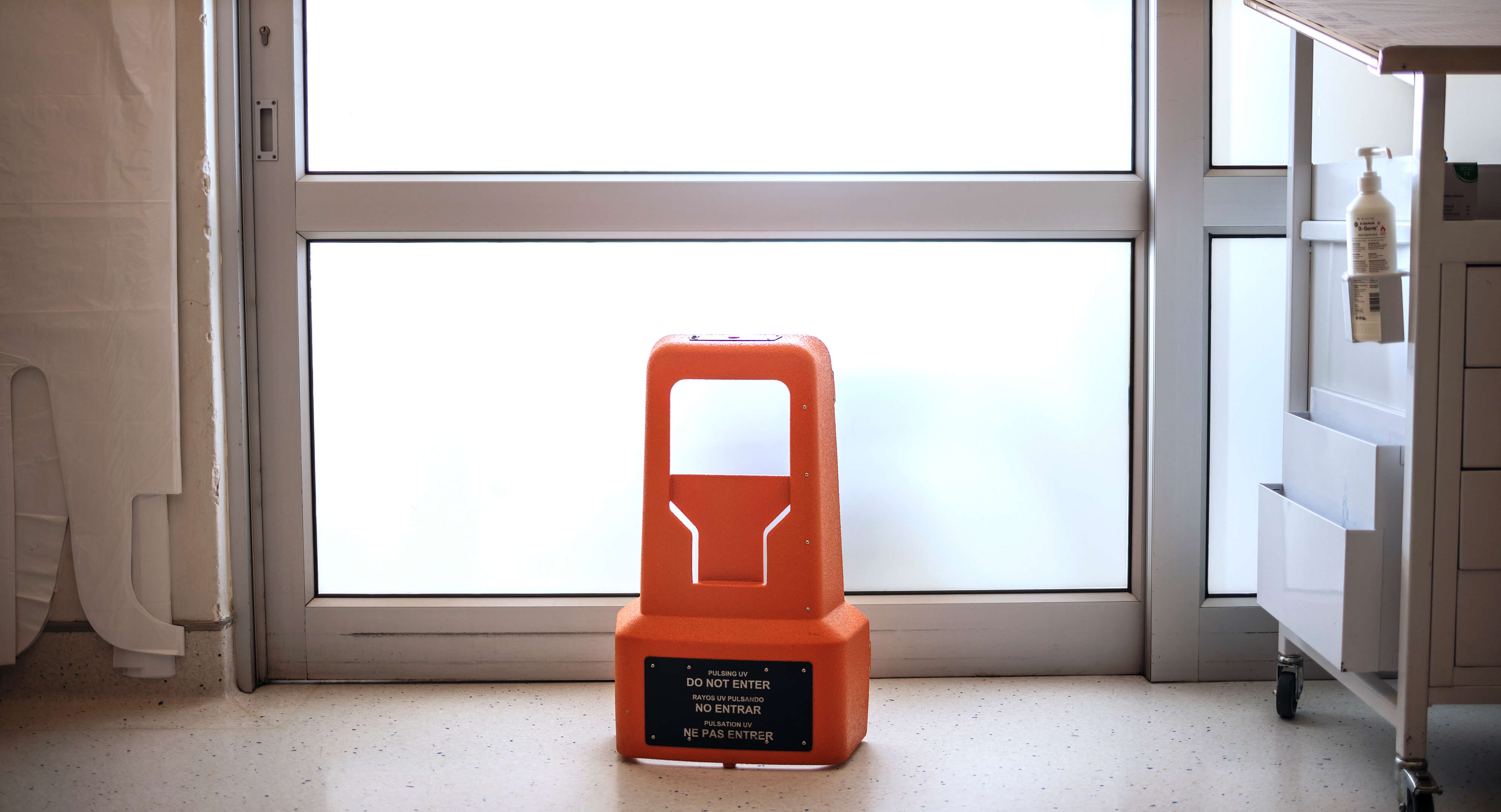 满足以“卡车载”销售的抗病毒机器人