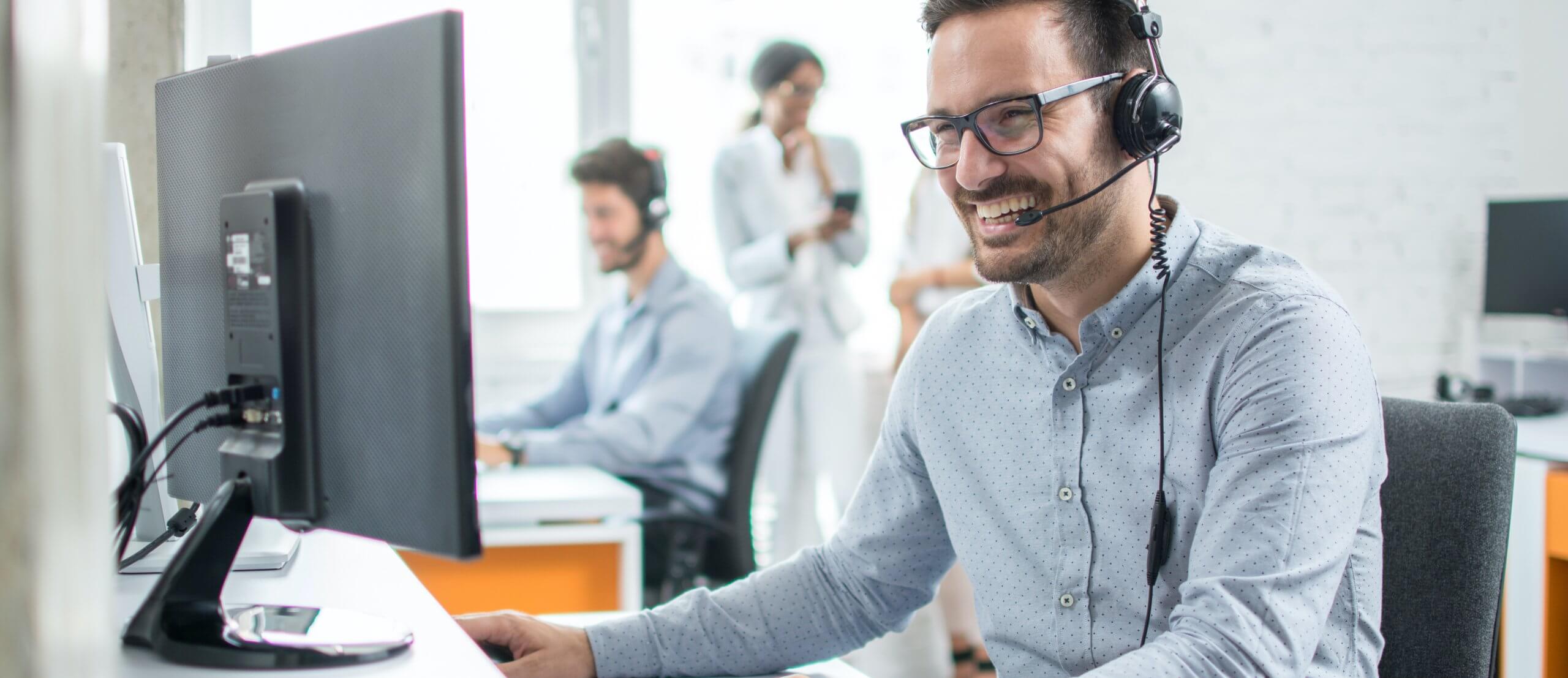 监视，测试，部署和吸引您的客户